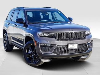 New 2025 Jeep Grand Cherokee Limited w/ Black Appearance Package video 2