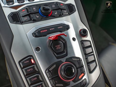 Used 2014 Lamborghini Aventador LP 700-4 image 35