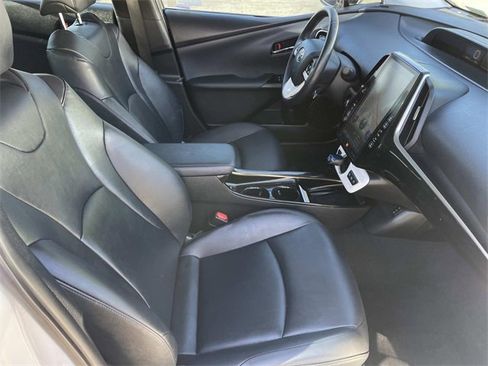 Used 2017 Toyota Prius Prime Advanced image 34