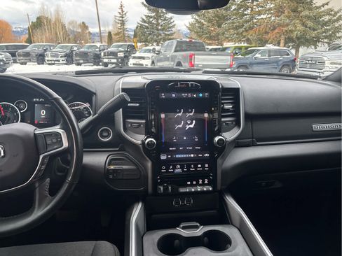 Used 2024 RAM 2500 Big Horn w/ Sport Appearance Package image 39