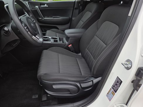 Used 2022 Kia Sportage LX AWD/4WD image 23