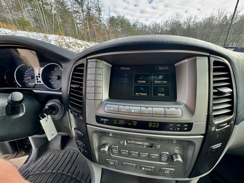 Used 2006 Toyota Land Cruiser V8 image 69