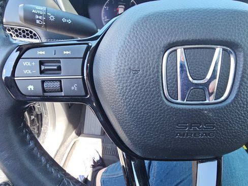 Used 2024 Honda HR-V EX-L image 11