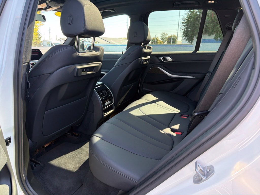Used 2022 BMW X5 xDrive40i w/ Premium Package AWD/4WD image 19
