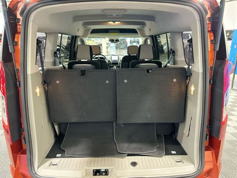 Used 2022 Ford Transit Connect XLT image 33
