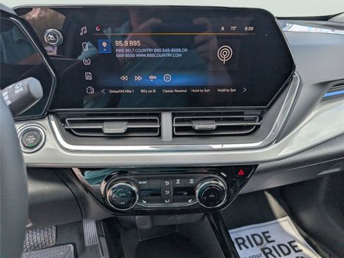 New 2026 Chevrolet Trax LT w/ Driver Confidence Package image 25