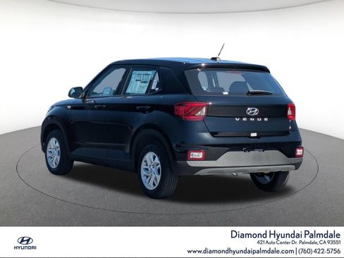 New 2026 Hyundai Venue SE FWD image 4