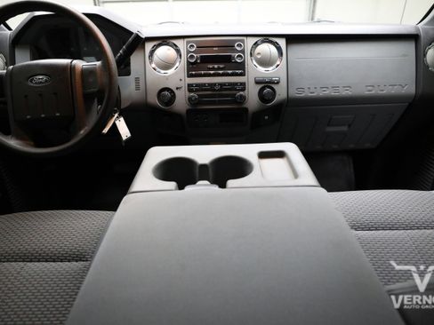 Used 2011 Ford F250 XLT w/ XLT Appearance Pkg image 13
