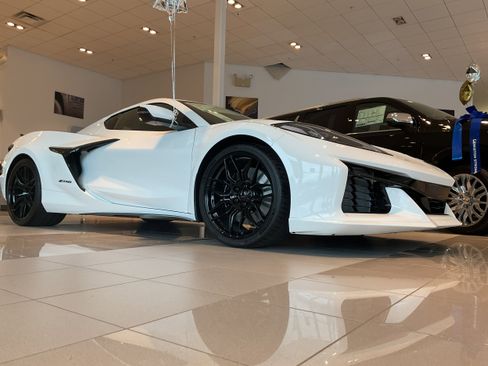 New 2025 Chevrolet Corvette Z06 image 2