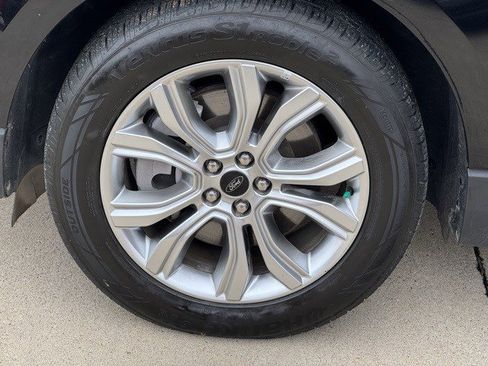 Used 2024 Ford Edge Titanium image 36