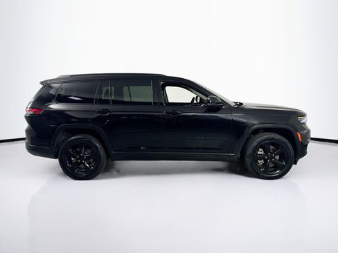 Used 2023 Jeep Grand Cherokee L Limited w/ Black Appearance Package RWD image 4