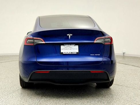 Used 2023 Tesla Model Y AWD image 6