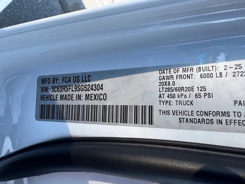 Used 2025 RAM 2500 Laramie w/ Sport Appearance Package AWD/4WD image 40