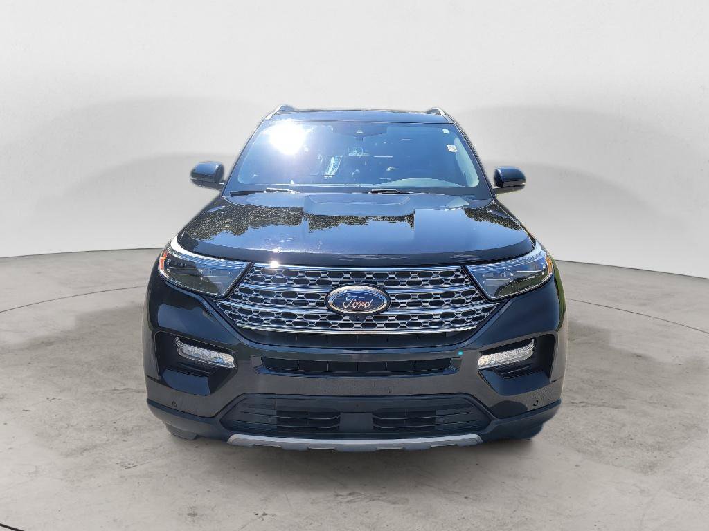Used 2021 Ford Explorer Limited w/ Equipment Group 301A AWD/4WD image 2
