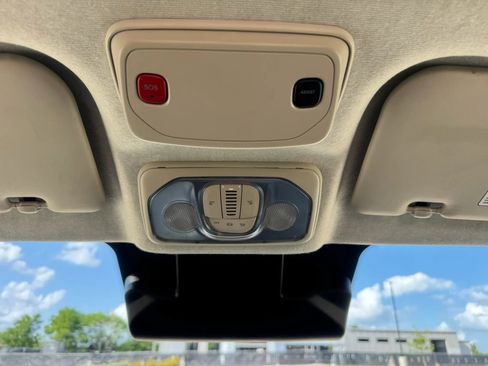 Used 2025 RAM ProMaster 2500 w/ Convenience Group image 39