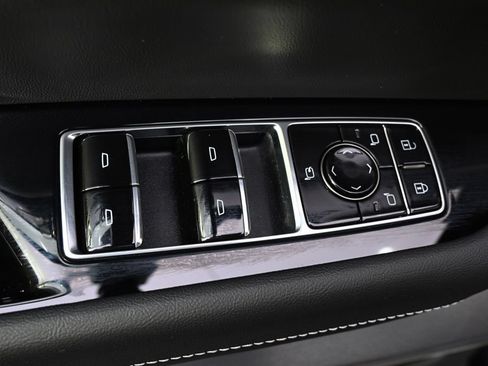 New 2027 Cadillac Vistiq Luxury w/ LPO, Floor Liner Package AWD/4WD image 24