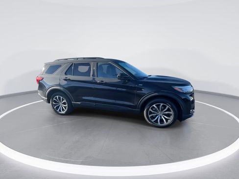 New 2026 Ford Explorer ST-Line AWD/4WD image 9