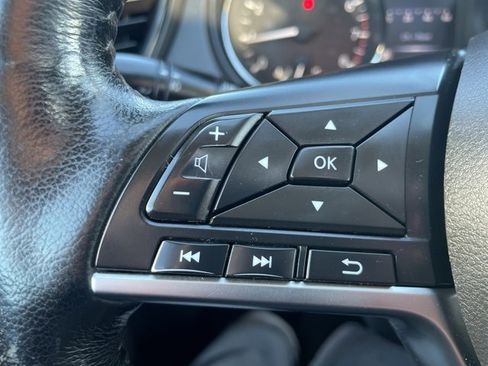 Used 2018 Nissan Rogue Sport SL w/ SL Premium Package image 20