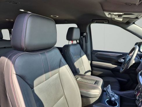 Used 2022 Chevrolet Suburban RST w/ Luxury Package image 15