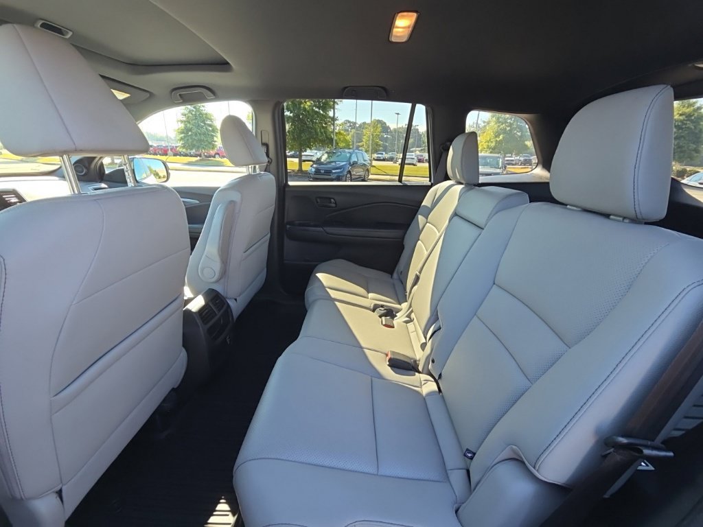 Used 2022 Honda Passport EX-L image 12