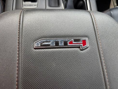 Used 2024 GMC Sierra 2500 AT4 w/ AT4 Preferred Package AWD/4WD image 11