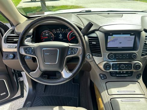 Used 2016 GMC Yukon Denali w/ Open Road Package AWD/4WD image 24