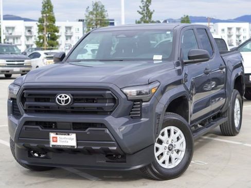 Certified 2024 Toyota Tacoma SR image 4