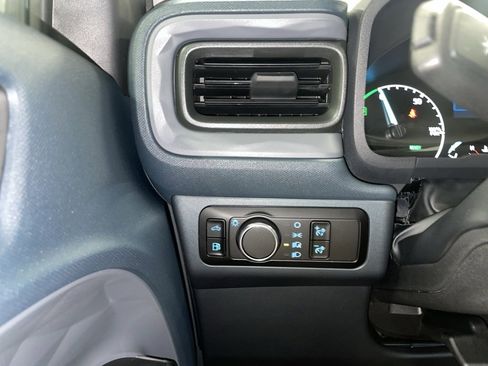 Used 2024 Ford Maverick XL image 13