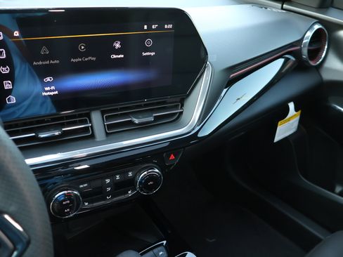 New 2026 Chevrolet Trax RS w/ Sunroof Package FWD image 16