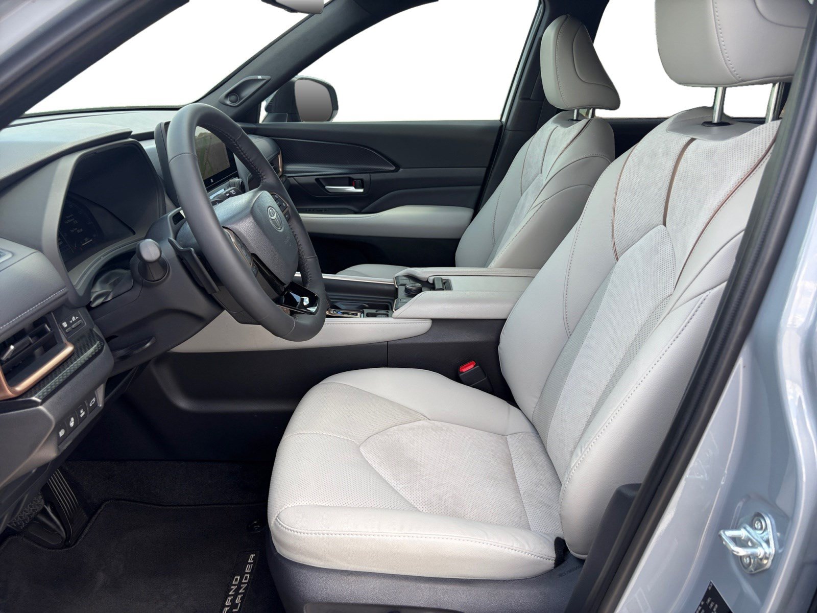 Used 2026 Toyota Grand Highlander AWD Hybrid image 11