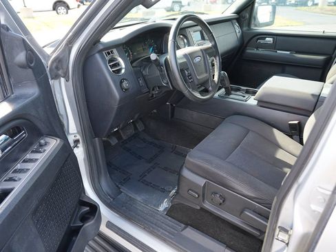 Used 2017 Ford Expedition XL w/ Equipment Group 101A AWD/4WD image 12