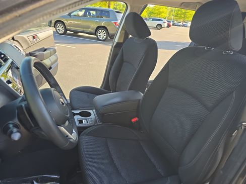 Used 2019 Subaru Outback 2.5i Premium image 15