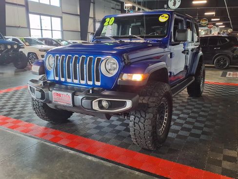 Used 2020 Jeep Wrangler Unlimited Sahara AWD/4WD image 4