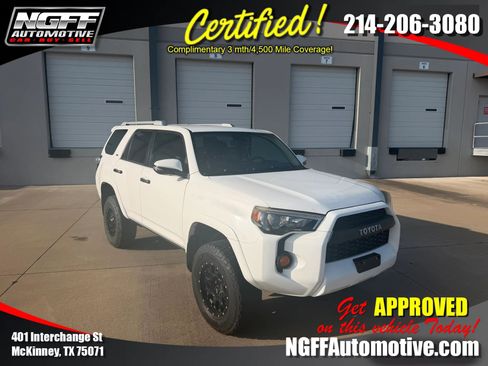 Used 2018 Toyota 4Runner SR5 Premium image 1