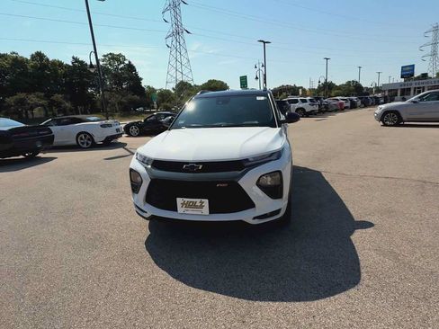 Certified 2023 Chevrolet TrailBlazer RS w/ Convenience Package FWD image 3
