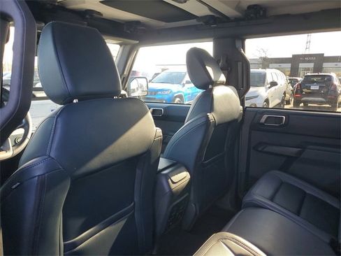 Used 2024 Ford Bronco Outer Banks image 10