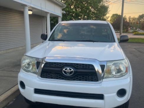 Used 2011 Toyota Tacoma 4x4 Access Cab w/ SR5 Pkg #2 image 9