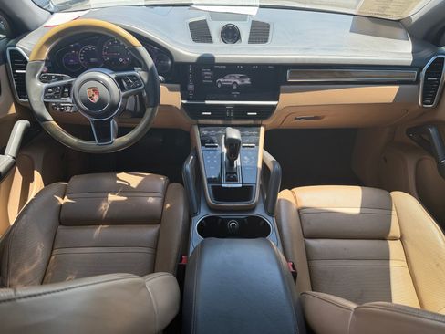 Used 2020 Porsche Cayenne AWD/4WD image 12