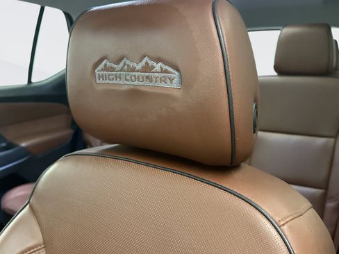 Used 2020 Chevrolet Traverse High Country image 8