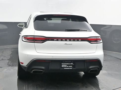 Certified 2022 Porsche Macan image 6