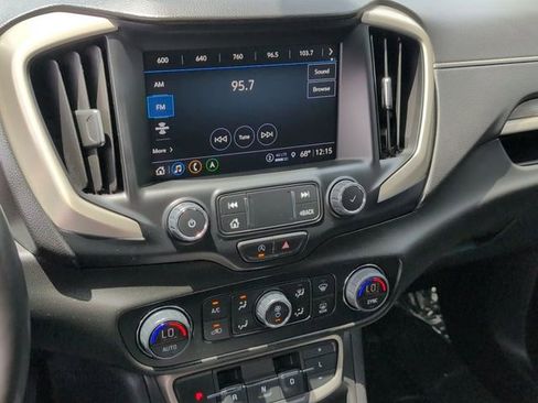 Used 2022 GMC Terrain Denali AWD/4WD image 13