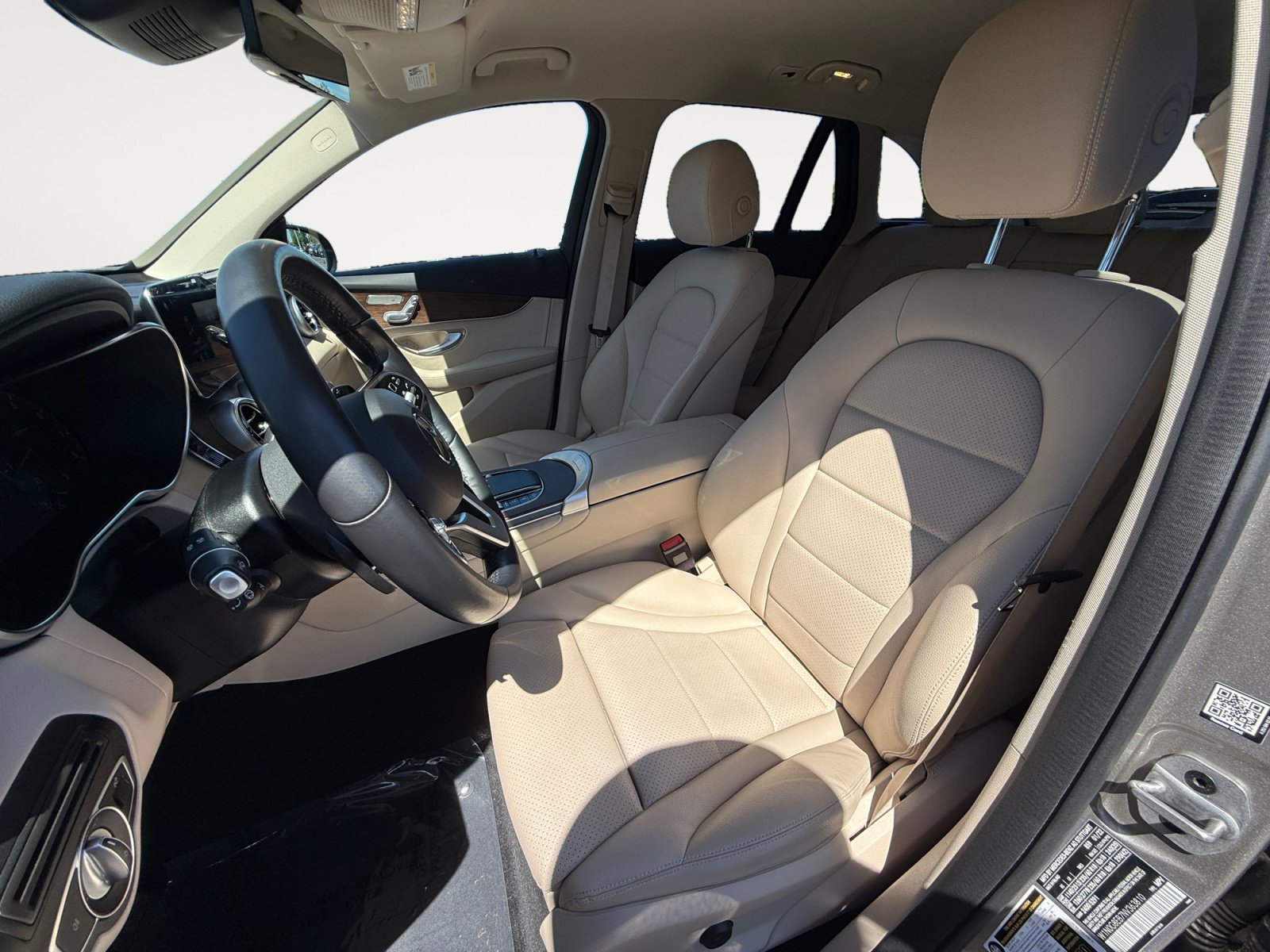 Used 2022 Mercedes-Benz GLC 300 4MATIC image 10