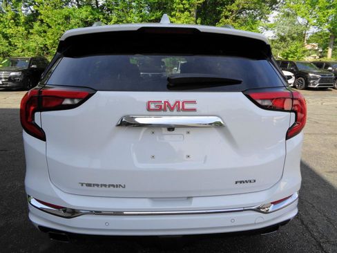 Used 2019 GMC Terrain Denali w/ Advanced Safety Package AWD/4WD image 6