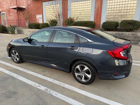Used 2021 Honda Civic LX image 3