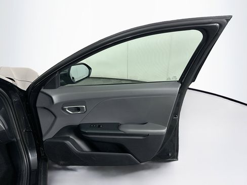 Used 2025 Kia K4 LXS image 30