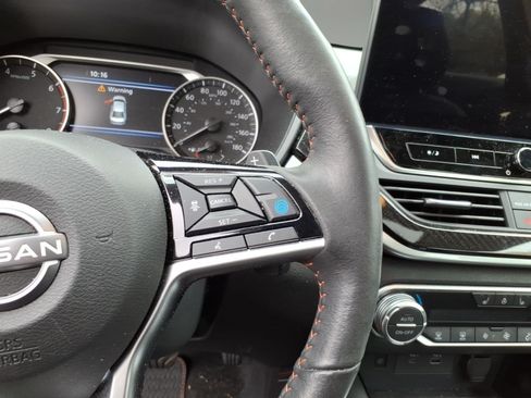 Used 2023 Nissan Altima 2.0 SR FWD image 16
