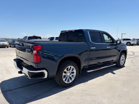 Used 2021 Chevrolet Silverado 1500 LTZ w/ LTZ Premium Package AWD/4WD image 2