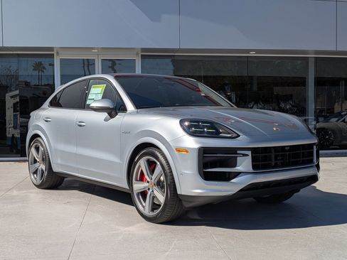 New 2026 Porsche Cayenne S image 7