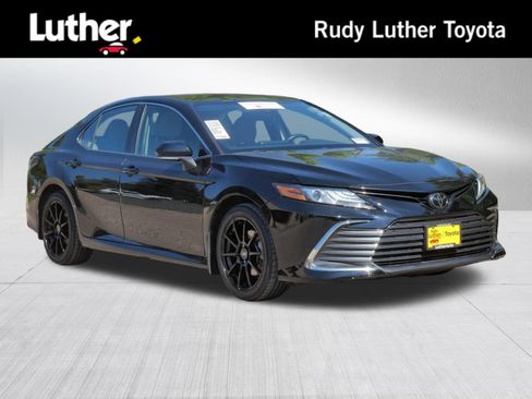 Certified 2023 Toyota Camry XLE w/ Cold Weather Package AWD/4WD image 1
