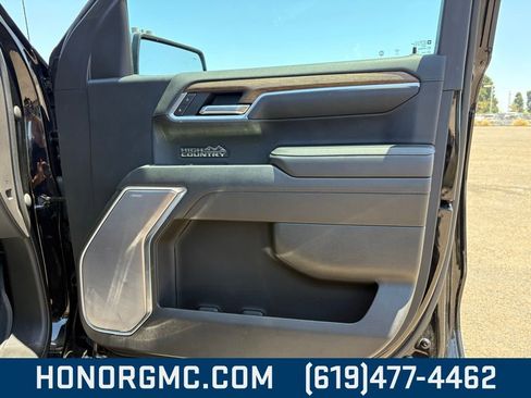 Used 2022 Chevrolet Silverado 1500 High Country image 24